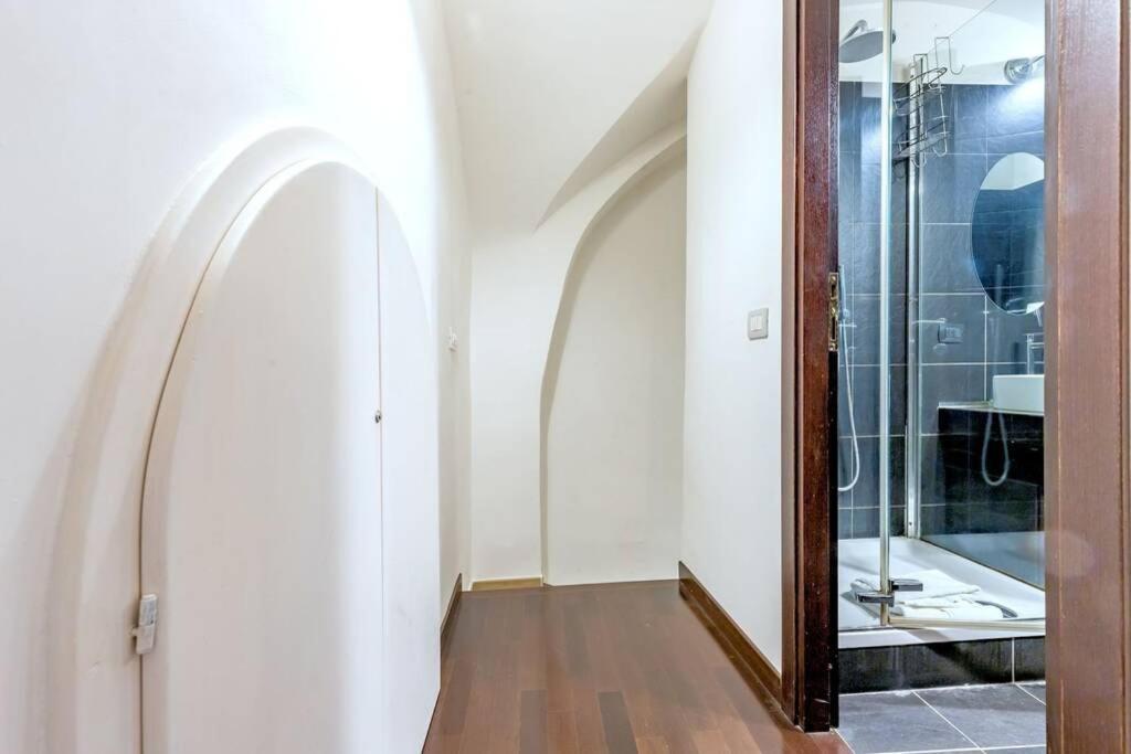 Lovely Apartment Ground Floor Colosseo Wi-Fi Ac Roma Dış mekan fotoğraf